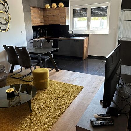City East Apartment Zagreb With Private Parking Ngoại thất bức ảnh