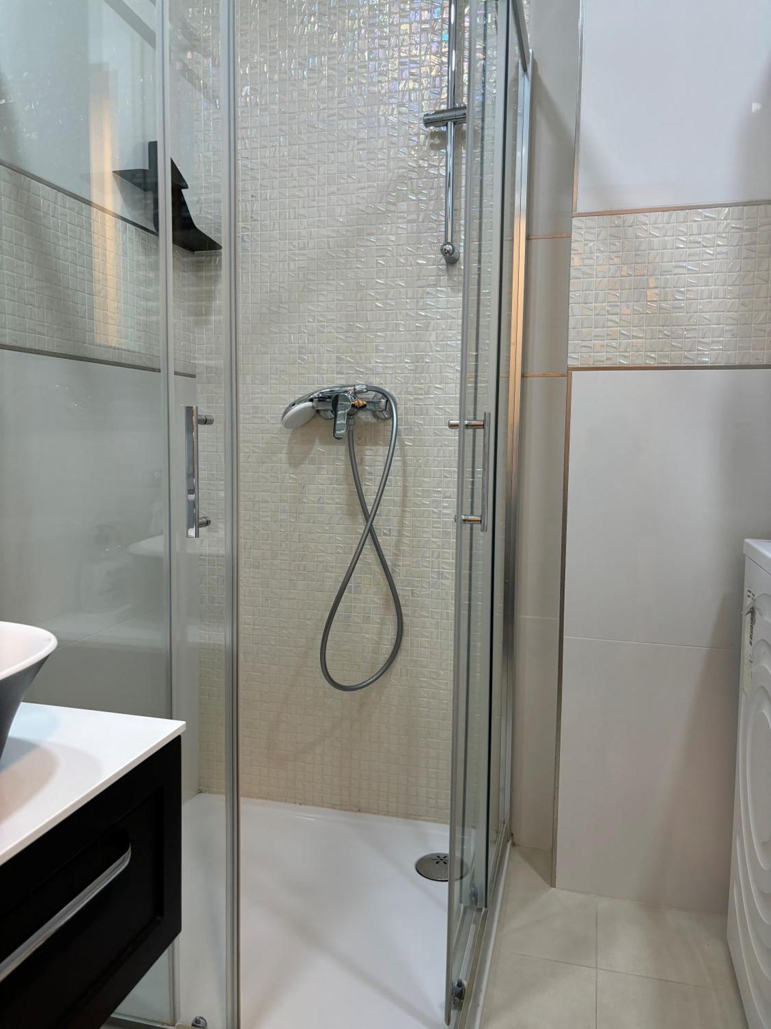 City East Apartment Zagreb With Private Parking Ngoại thất bức ảnh