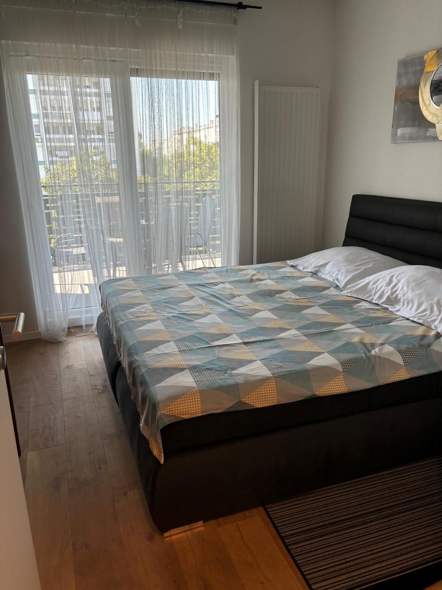 City East Apartment Zagreb With Private Parking Ngoại thất bức ảnh
