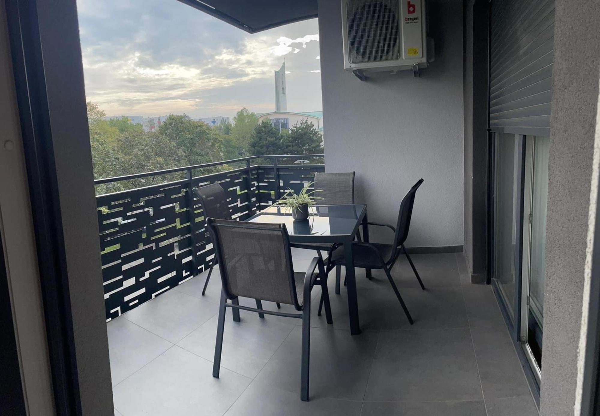 City East Apartment Zagreb With Private Parking Ngoại thất bức ảnh