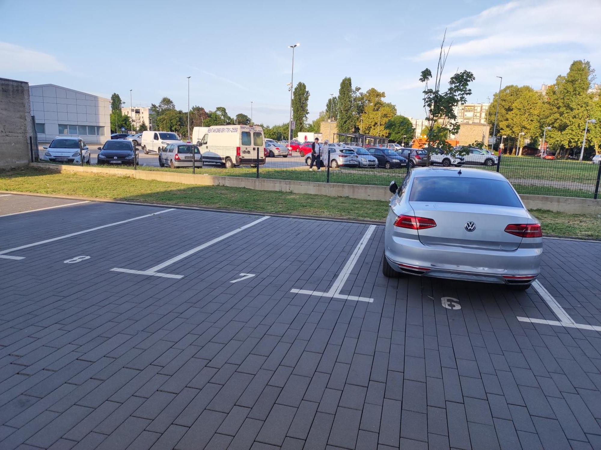 City East Apartment Zagreb With Private Parking Ngoại thất bức ảnh